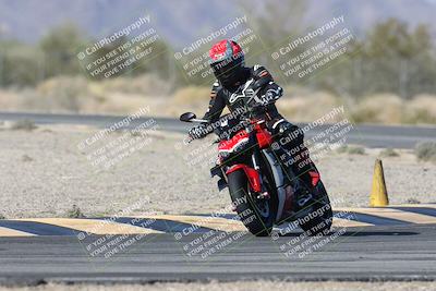 media/Dec-04-2025-Racers Edge (Thu) [[5ebc9f124d]]/3-B Group/1-Session 1 (Turn 7)/